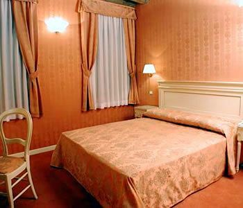 Frühstückspension Lanterna Di Marco Polo 3*