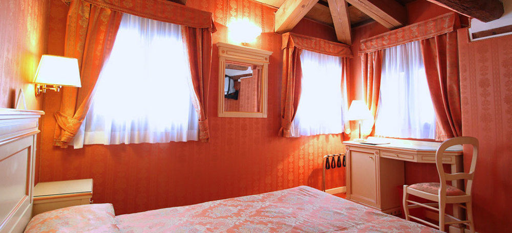 Couette-café Lanterna Di Marco Polo 3*