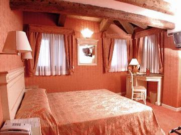 Lanterna Di Marco Polo Couette-café 3*